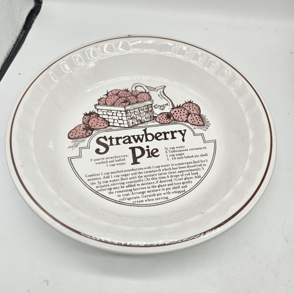 Vintage strawberry pie plate